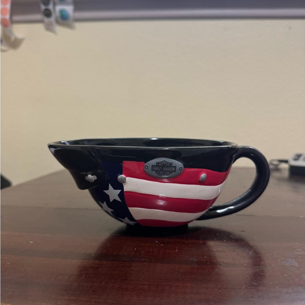 Vintage 1999 Harley Davidson Helmet Mug American Flag